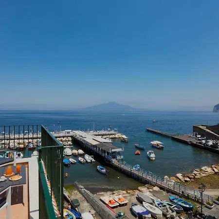 Seaview By The Sea With Terrace Апартаменты Сорренто