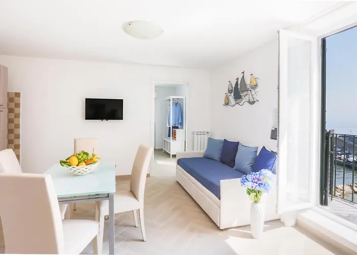 דירה Seaview By The Sea With Terrace *